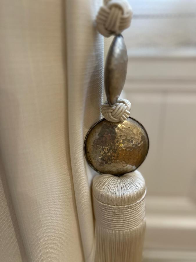 Chambre De Charme Au Coeur Du Vieux Valence - Confort & Calme Ngoại thất bức ảnh