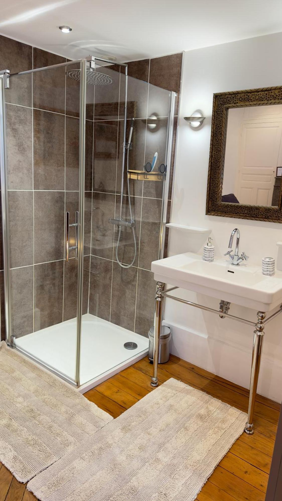 Chambre De Charme Au Coeur Du Vieux Valence - Confort & Calme Ngoại thất bức ảnh
