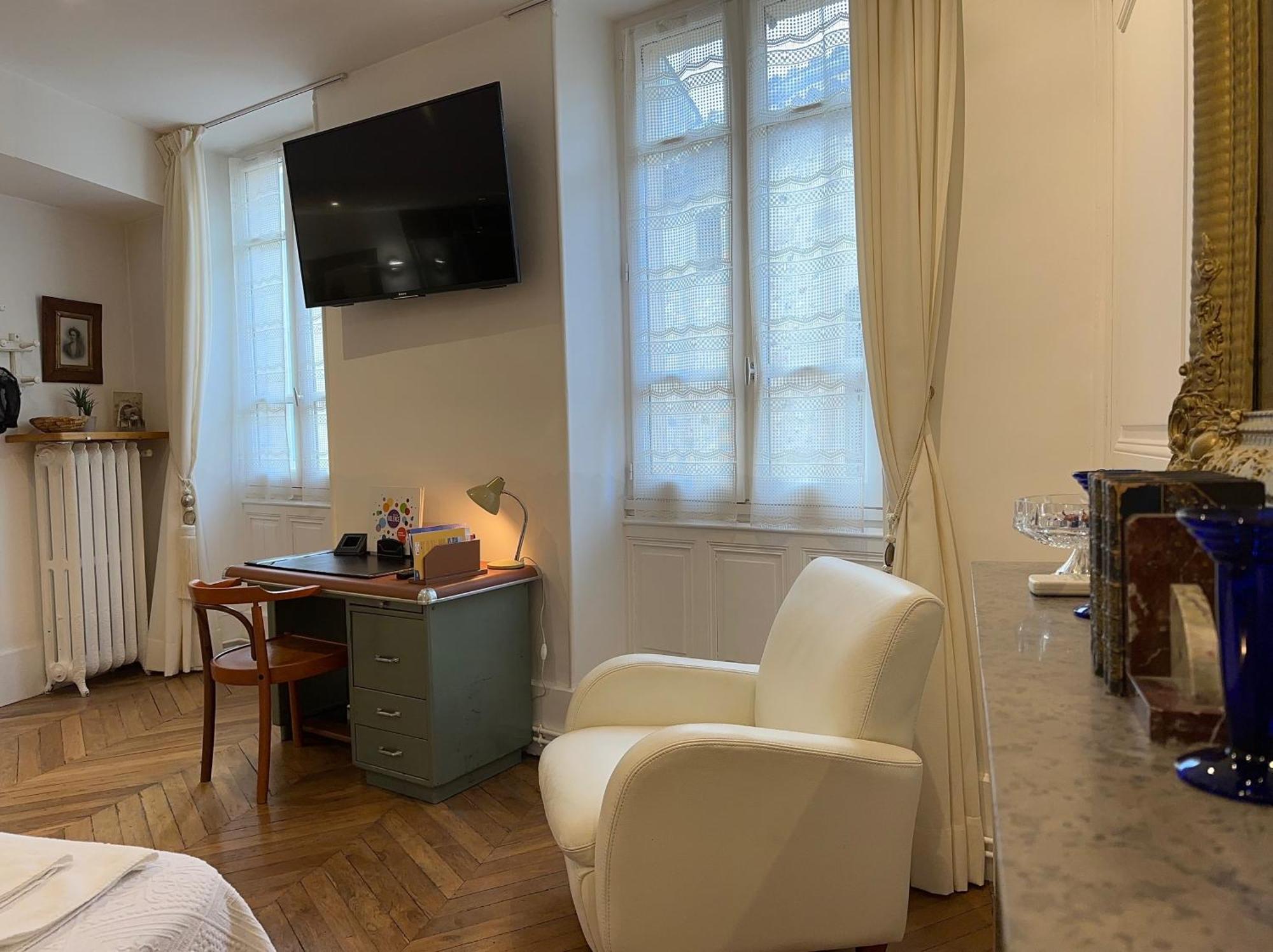 Chambre De Charme Au Coeur Du Vieux Valence - Confort & Calme Ngoại thất bức ảnh